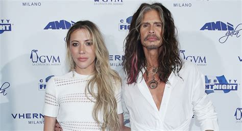 Steven Tyler Wears A Dress To Charity Event With Girlfriend Aimee