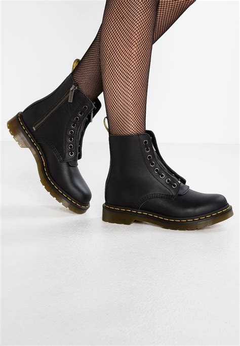 Dr Martens 1460 Pascal Frnt Zip 8 Eye Boot Snørestøvletter Black