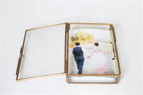 A Frameless Glass Picture Frame Glass Decoration Picture Frame