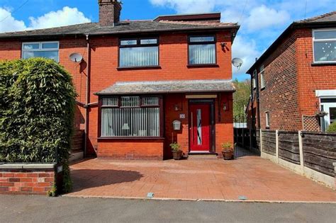 Maybe you would like to learn more about one of these? Houses for sale in Whitefield, Greater Manchester