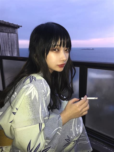 香椎かてぃ On Twitter Girl Smoking Ulzzang Girl Pretty People