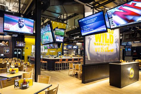 Katso, millaisia toimintoja sivua hallinnoivat ja sisältöä julkaisevat ihmiset tekevät. Buffalo Wild Wings Press Center - Buffalo Wild Wings® is ...