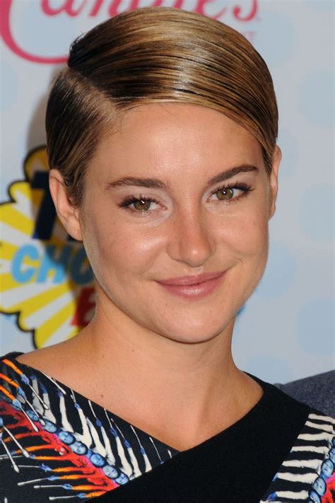 Shailene Woodley Before And After In 2021 Romantic Updo Bleach Blonde Edgy Eye Makeup