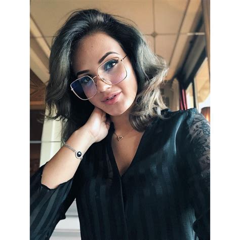 Rebeca married fabinho in 2015 after they first got together in 2013. Kenalin nih Rebeca Tavares, Istri dari Fabinho - BolaTimes.com