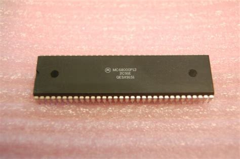 Mc68000p12 Motorola Microprocessor 32 Bit 64 Pin Plastic Dip New Ebay
