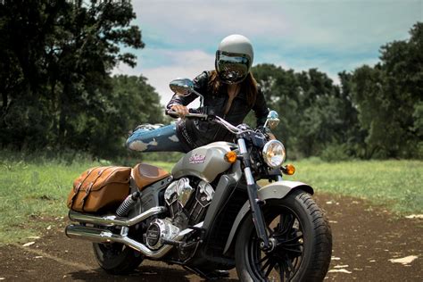 Most bikes see a design refresh once every few years, so when a company announces a model sporting its first new design in decades, it's worth taking notice. Krystal Hess on the 2015 Indian Scout - Moto Lady