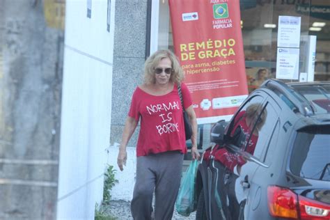 Arlete sales lopes nasceu em paudalho (pernambuco) no dia 17 de junho de 1942. Aos 77 anos, Arlete Salles é vista em uma padaria do Rio ...