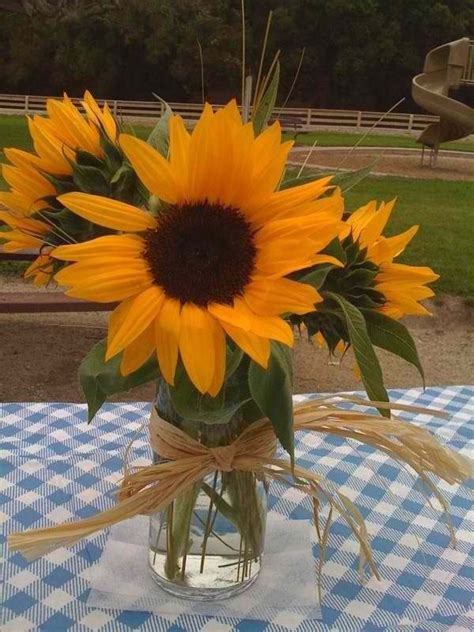 Pin By Deborah Miller On Wedding Ideas Sunflower Centerpieces