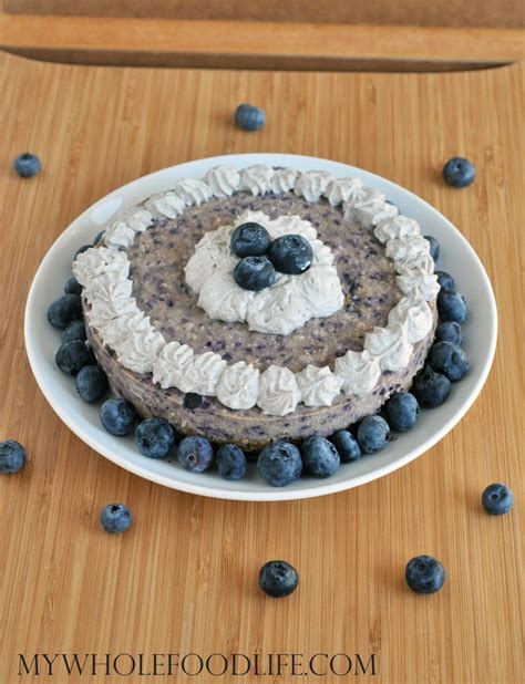 Recettes de cheesecakes facile à cuisiner ! Blueberry Cheesecake with coconut whip cream. Just a few ...