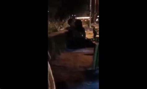 viral pasangan remaja mesum di warung angkringan tepi sungai brantas mojokerto