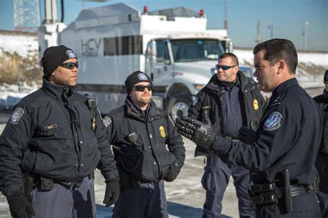 Border Patrol Recruiting Effort Focused On Women Ends