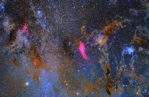 Long Exposure Of The California Nebula And Pleiades Reveal Beautiful