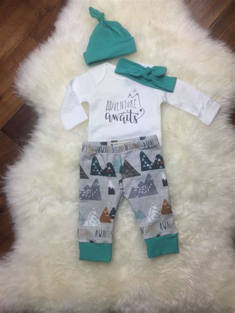 Gender Neutral Adventure Awaits outfit. | Baby coming home outfit, Neutral baby, Neutral baby ...