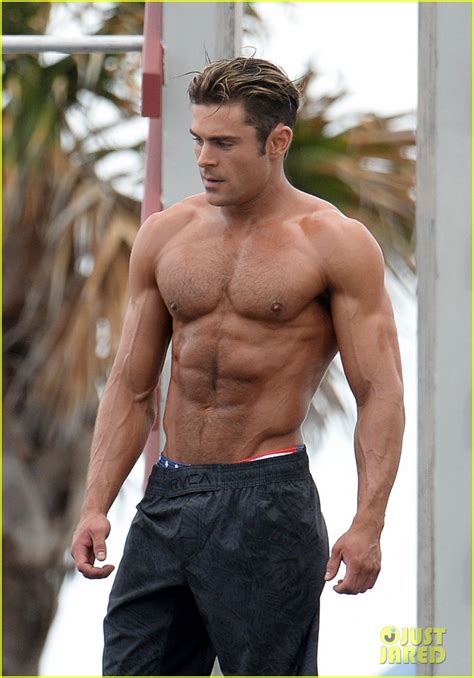 zac efron uses his ripped muscles to complete baywatch obstacle course photo 3600155