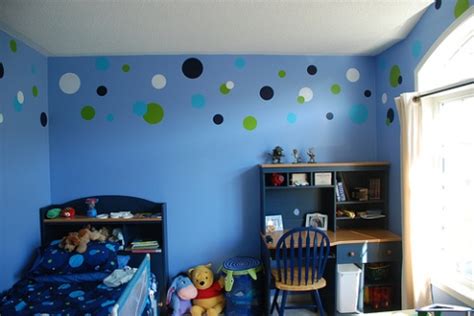 If your children have no enough skill for painting, you can find the stencil or ask for help to someone. Toddler Boy's Bedroom Decorating Ideas - Interior design