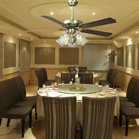 Ceiling fans with light kits can be supplemented with other fixtures to provide sufficient illumination in darker spaces. Ceiling fan for dining room - 10 reasons to install ...