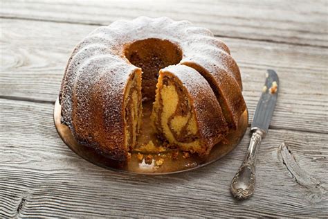 Der foodblog für leckere und gelingsichere rezepte. Nougat-Kuchen sieht aus wie Marmorhuchen, ist aber ...