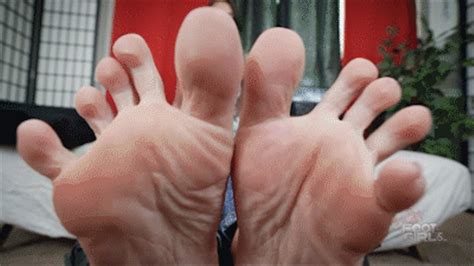Jessica Jones Cauht Sniffing My Socks Again Hd 720p Mp4 Bratty Foot Girls Clips4sale