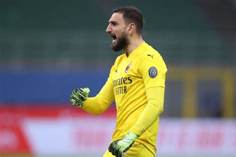 Gigio donnarumma enjoyed a special birthday yesterday, one which he celebrated on the pitch as ac milan qualified for the last 16. La Stampa: Donnarumma's renewal, a three year-deal is ready