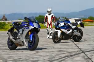 Srovnávací Test Bmw S 1000 Rr Vs Yamaha Yzf R1 Motohouse