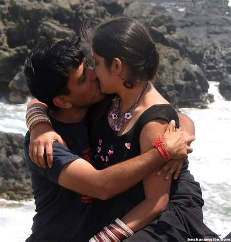 Hot Indian College Girls Outdoor Kissing With Fappyz