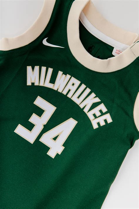 Find stylish looks in the latest baby giannis antetokounmpo nba apparel and merchandise from top brands at fansedge today. Giannis Antetokounmpo Replica NBA Baby Onesie- Green | Stateside Sports