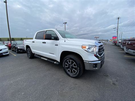 Used 2015 Toyota Tundra for Sale (with Photos) | U.S. News & World Report