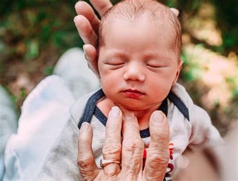 La Abuela Materna Es La Forma Del Amor Más Puro Que Existe El Club De Los Libros Perdidos