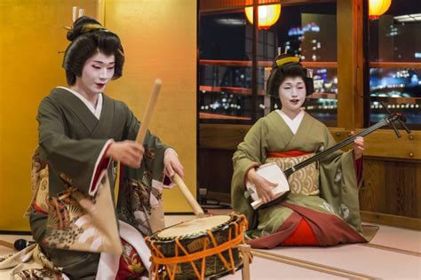 Geisha Are Not Prostitutes Geisha History And Facts Insidejapan Blog