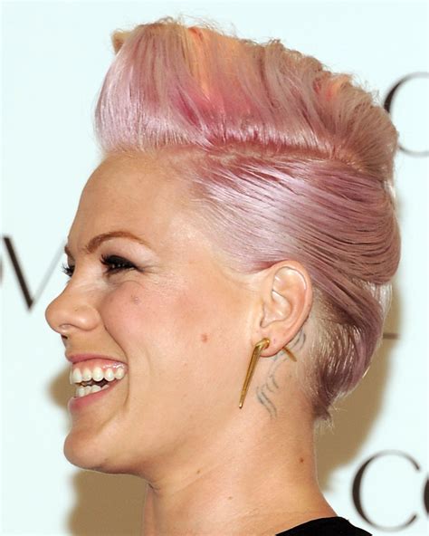 How To Style My Hair Like Pink The Singer 29 Pink Hair Color Ideas