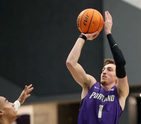 Moses Wood Scores Career High 28 Powers Portland Pilots Past San Diego