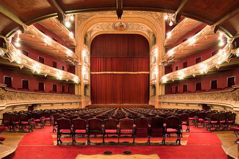 Teatro El Círculo Rosario Tripin Argentina