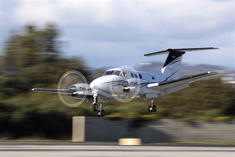 How High Can A Propeller Plane Fly Aviationvector
