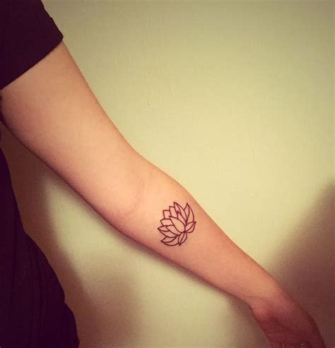 The tattoo design below expresses a combination of most of the elements that are used in designing koi fish tattoos. My first tattoo! Done by Mike at Performance Tattoo in ...