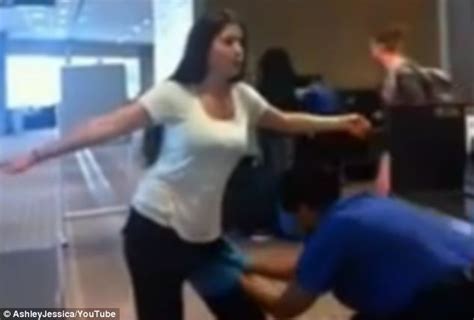 Moment Woman Claims She Was Groped By Tsa Agent During Airport Security Screening Daily Mail