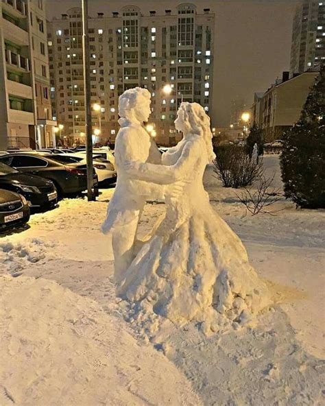 Pin By Fi On Street Art And Optical Illusions Snow Sculptures Winter