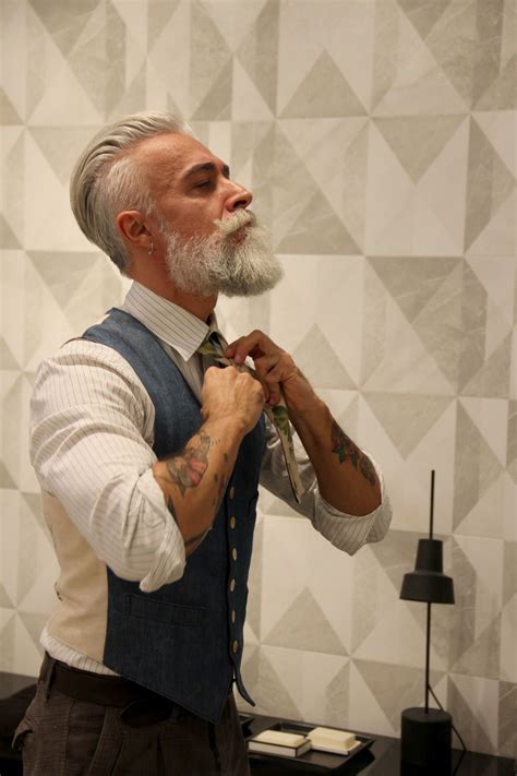 MAN UP MONDAY WITH ALESSANDRO MANFREDINI | Capelli uomo hipster, Moda