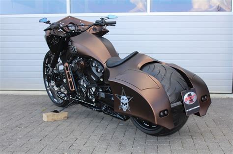 V Rod Bagger Harley Davidson Baggers Harley Bikes Motorcycle