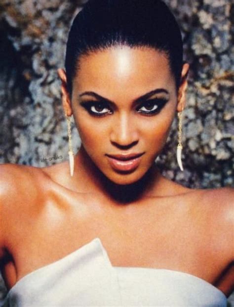 Beyonc Beyonce Show Seductive Eyes Beyonce Knowles Carter Music Station Look Into My Eyes