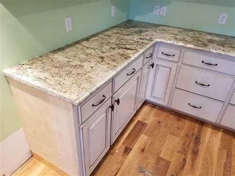 Sienna Bordeaux Granite Countertops