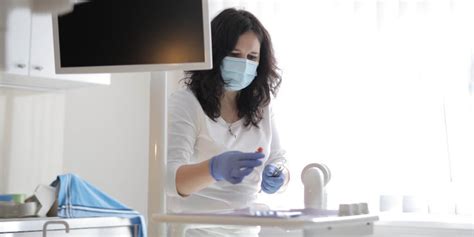 Write the best dental assistant résumé to impress the (future) boss! Dental Assistant Resume Guide + Free Template