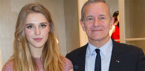 Francis huster became chevalier de la legion d'honneur in 1991, and was awarded the rank of cette aventure est un vivier de jeunes talents, tels que clotilde courau, valérie crunchant, cristiana. Francis Huster : à 67 ans, il retrouve l'amour avec Gaia ...