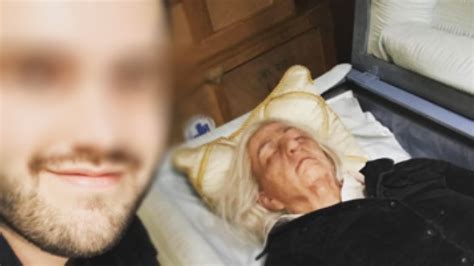 Funeral Selfies An Evolution Of Age Old Tradition Cbc News