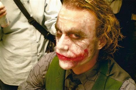 Heath Ledger On The Set Of The Dark Knight — Geektyrant