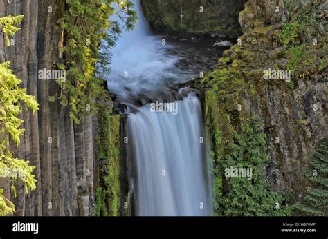 Basalt Columns Waterfall Hi Res Stock Photography And Images Alamy