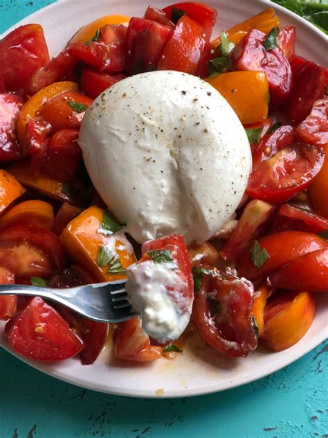 Simple Heirloom Tomato And Burrata Salad The Healthy Toast