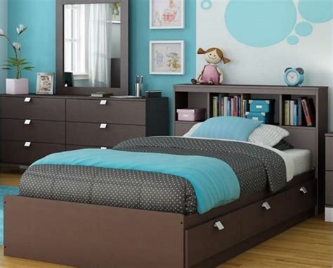 Das design des schlafzimmers in braun ist universell, so dass es für fast jeden raum geeignet istdie braune farbe ist so einzigartig, dass sie zu jedem passt. Türkis Und Braun Schlafzimmer | Braunes schlafzimmer ...