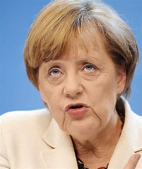 Machtkampf In Der Eu Kanzlerin Angela Merkel Pro Claude Juncker