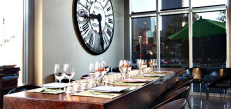 Best Restaurants Near Majestic Theatre, Dallas | UrbanDaddy