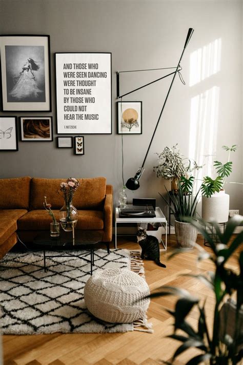32 Nice Modern Minimalist Wall Decor Ideas For Your Interior - HOMYHOMEE